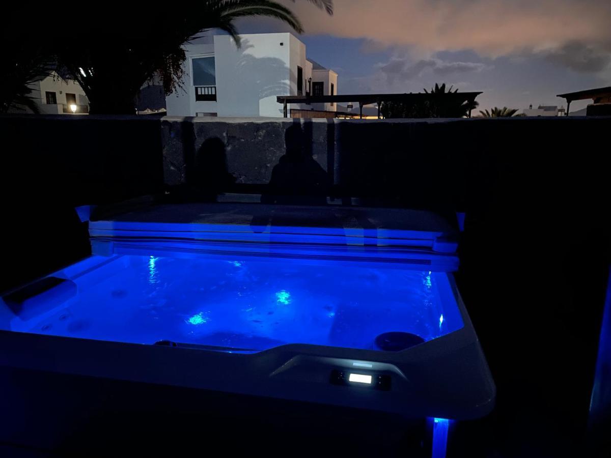 Villa Tropicana Плая Бланка Екстериор снимка